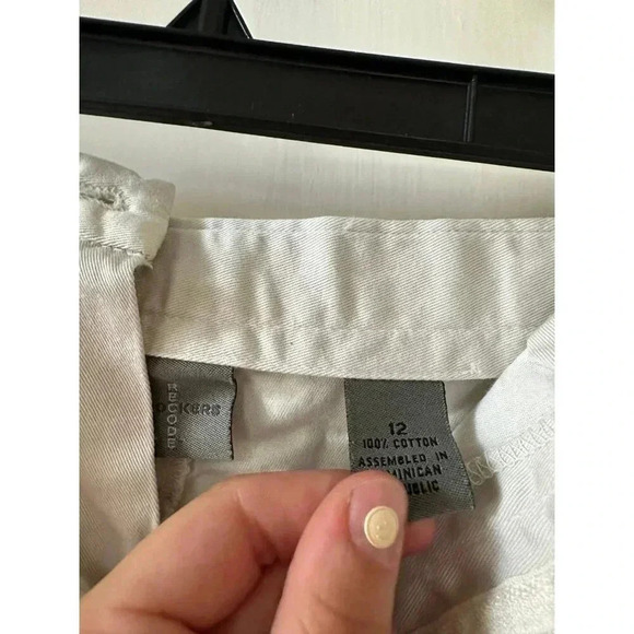 Dockers Recode Women’s size 12 beige shorts - Picture 4 of 6